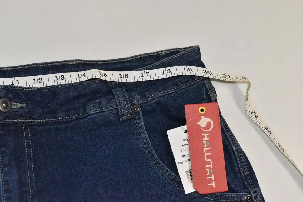 Hallstatt Men's 9-Inch Inseam Stretch Denim Shorts, Vintage Wash, Size 38 (1062)